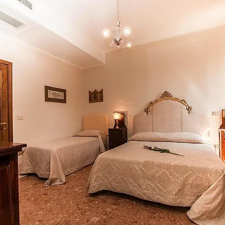 Sleeps 21 Wifi Villa Assisi