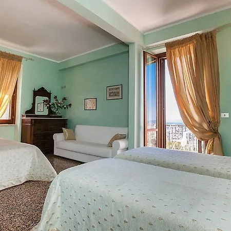 Sleeps 21 Wifi * Assisi