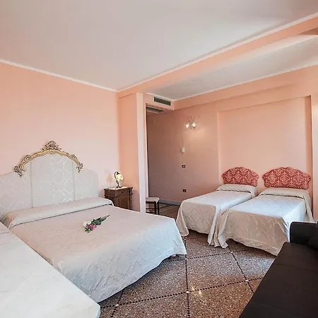 Sleeps 21 Wifi Villa Assisi